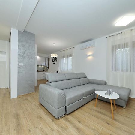 Apartment And Room Mare Zadar Ngoại thất bức ảnh